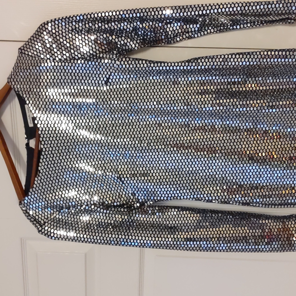 Charlotte Russe dress all sequin silver. Like new condition, open back size smal - Picture 2 of 4
